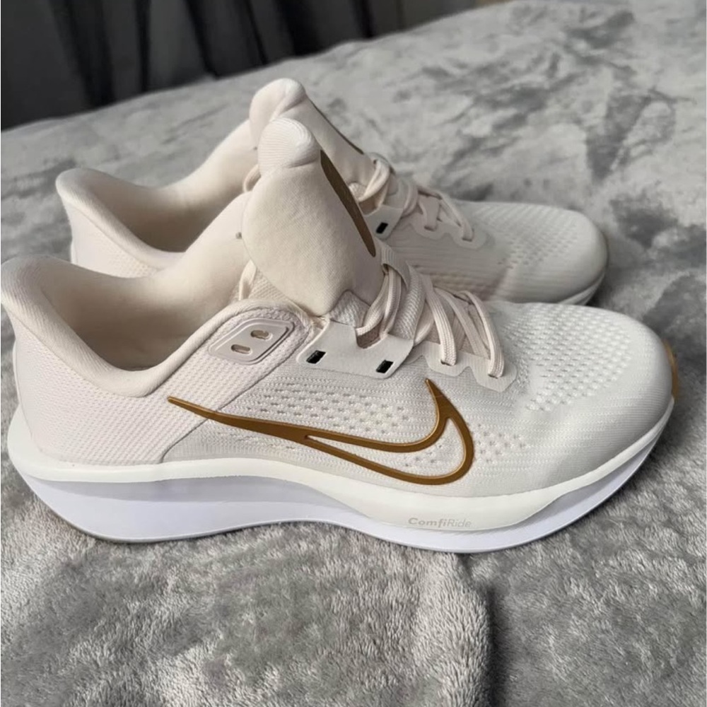 Nike Women's White and Gold Running Shoes